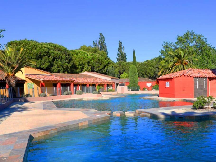 Appartement Residence Vacances Amandier Arles Bagian luar foto