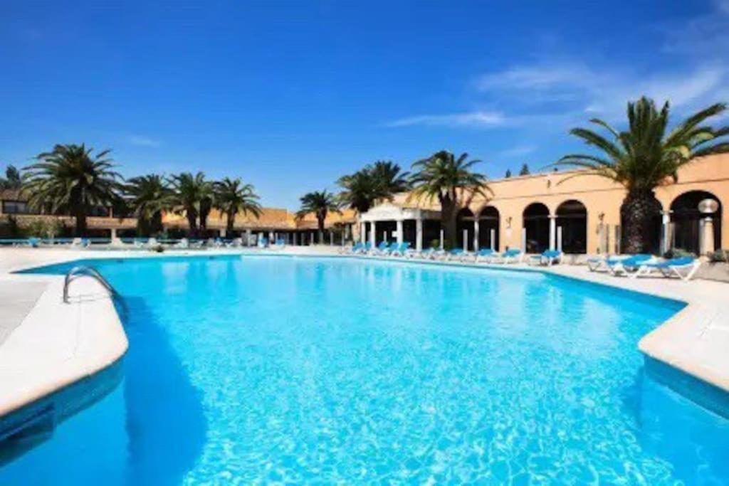 Appartement Residence Vacances Amandier Arles Bagian luar foto