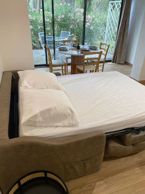 Appartement Residence Vacances Amandier Arles Bagian luar foto