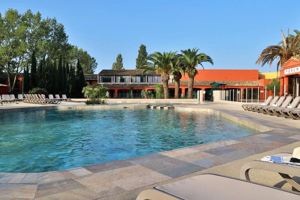 Appartement Residence Vacances Amandier Arles Bagian luar foto