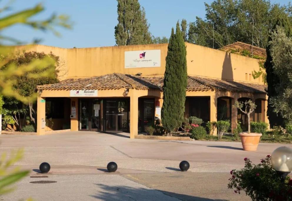 Appartement Residence Vacances Amandier Arles Bagian luar foto