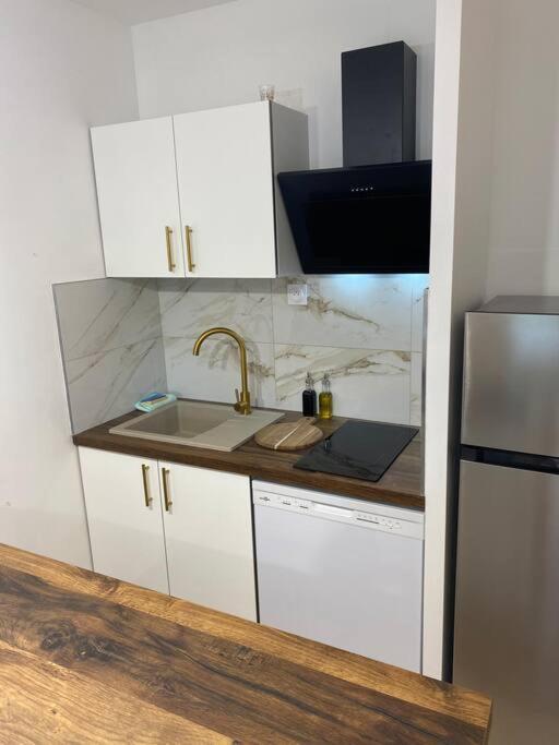 Appartement Residence Vacances Amandier Arles Bagian luar foto