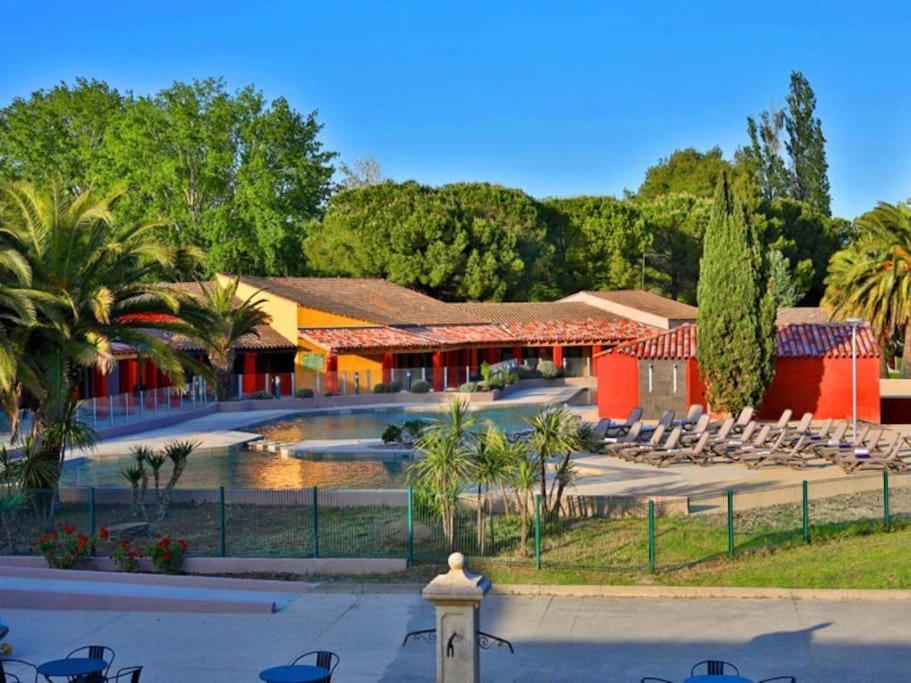 Appartement Residence Vacances Amandier Arles Bagian luar foto