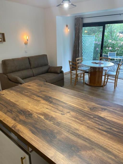 Appartement Residence Vacances Amandier Arles Bagian luar foto