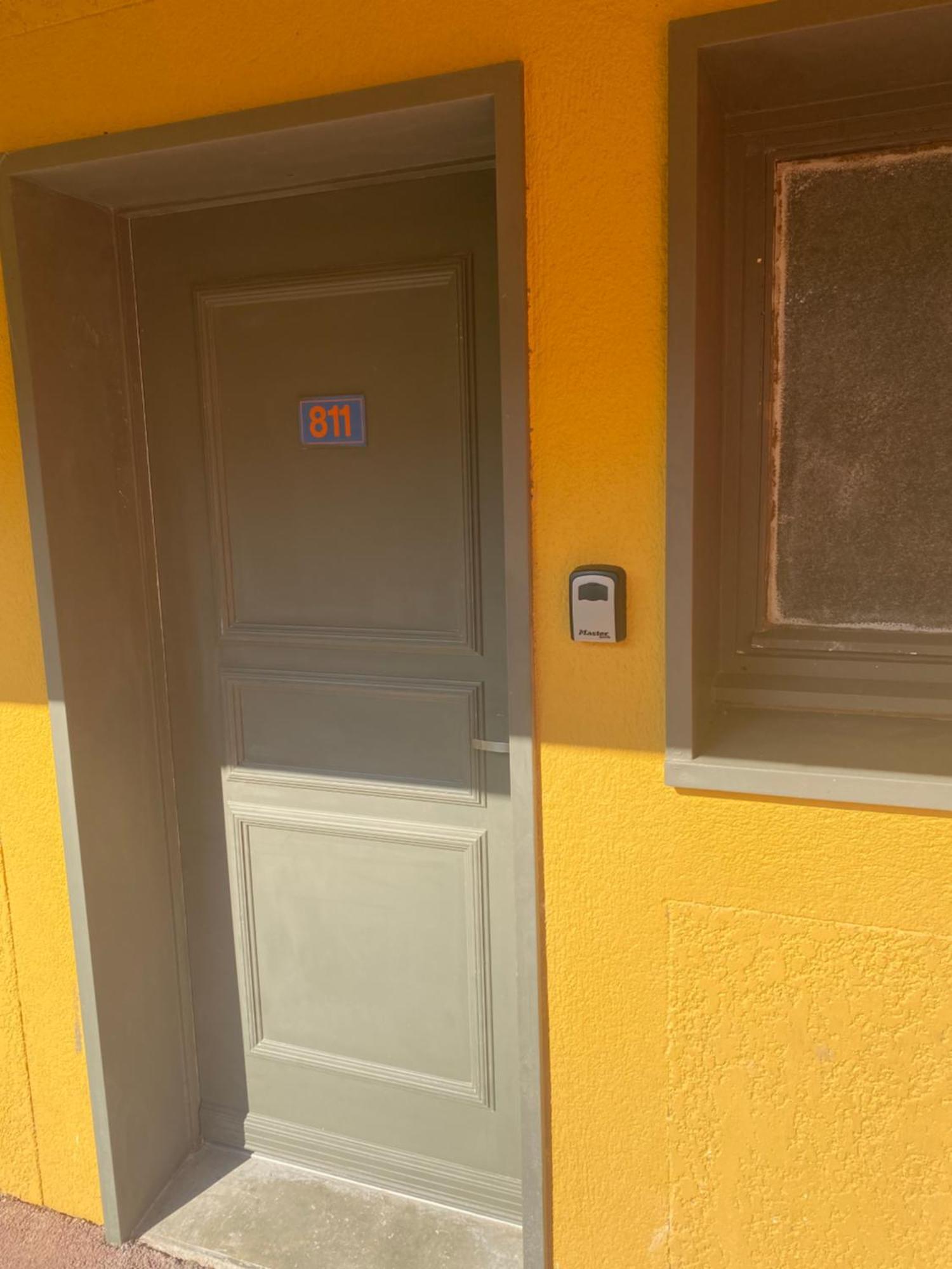 Appartement Residence Vacances Amandier Arles Bagian luar foto